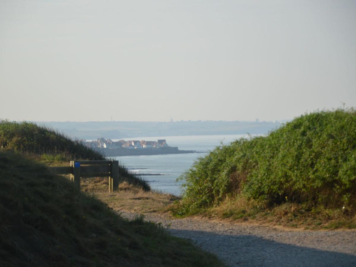 Wonderful Holiday Home In Audinghen With Garden Eksteriør billede