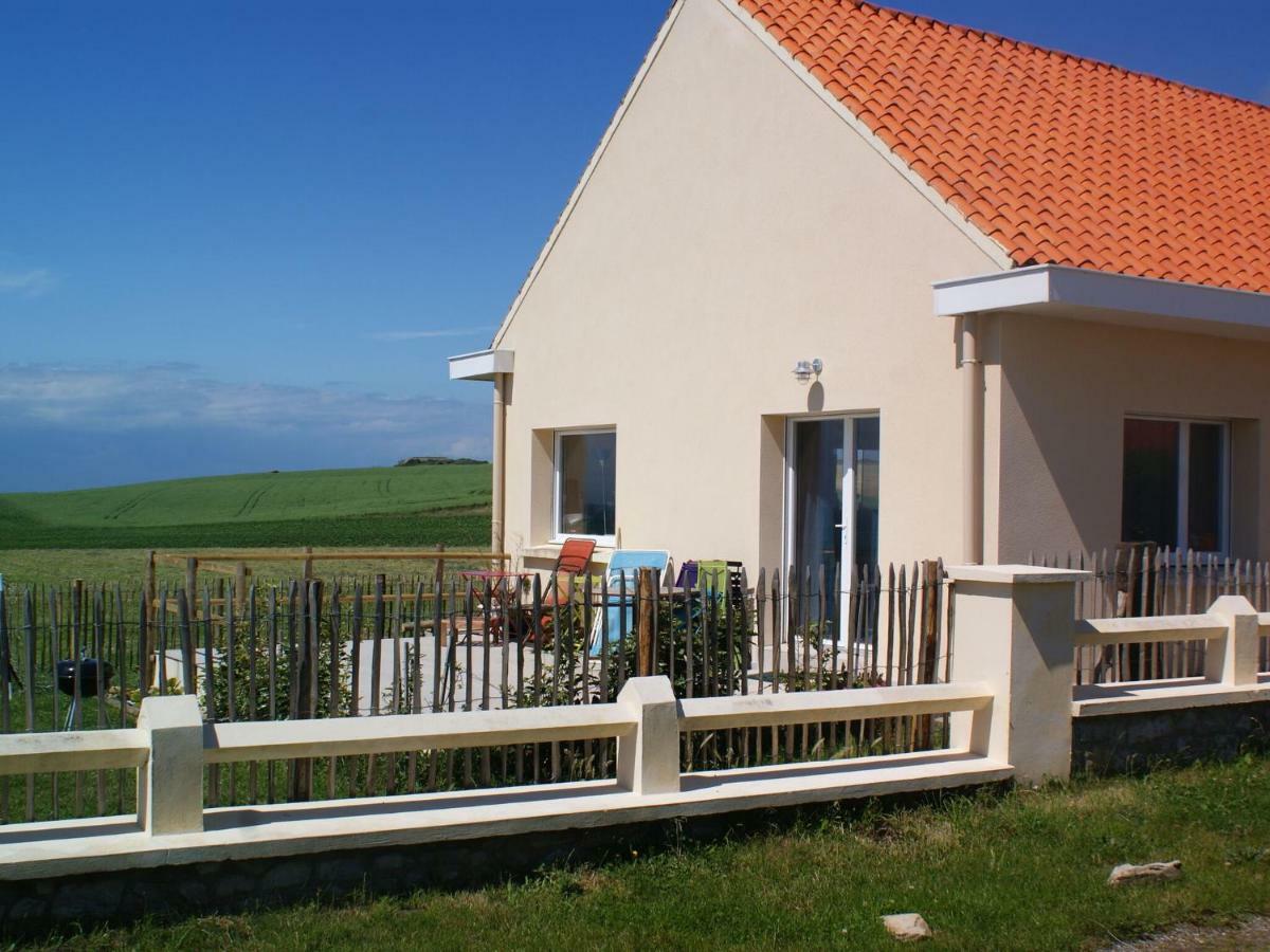 Wonderful Holiday Home In Audinghen With Garden Eksteriør billede